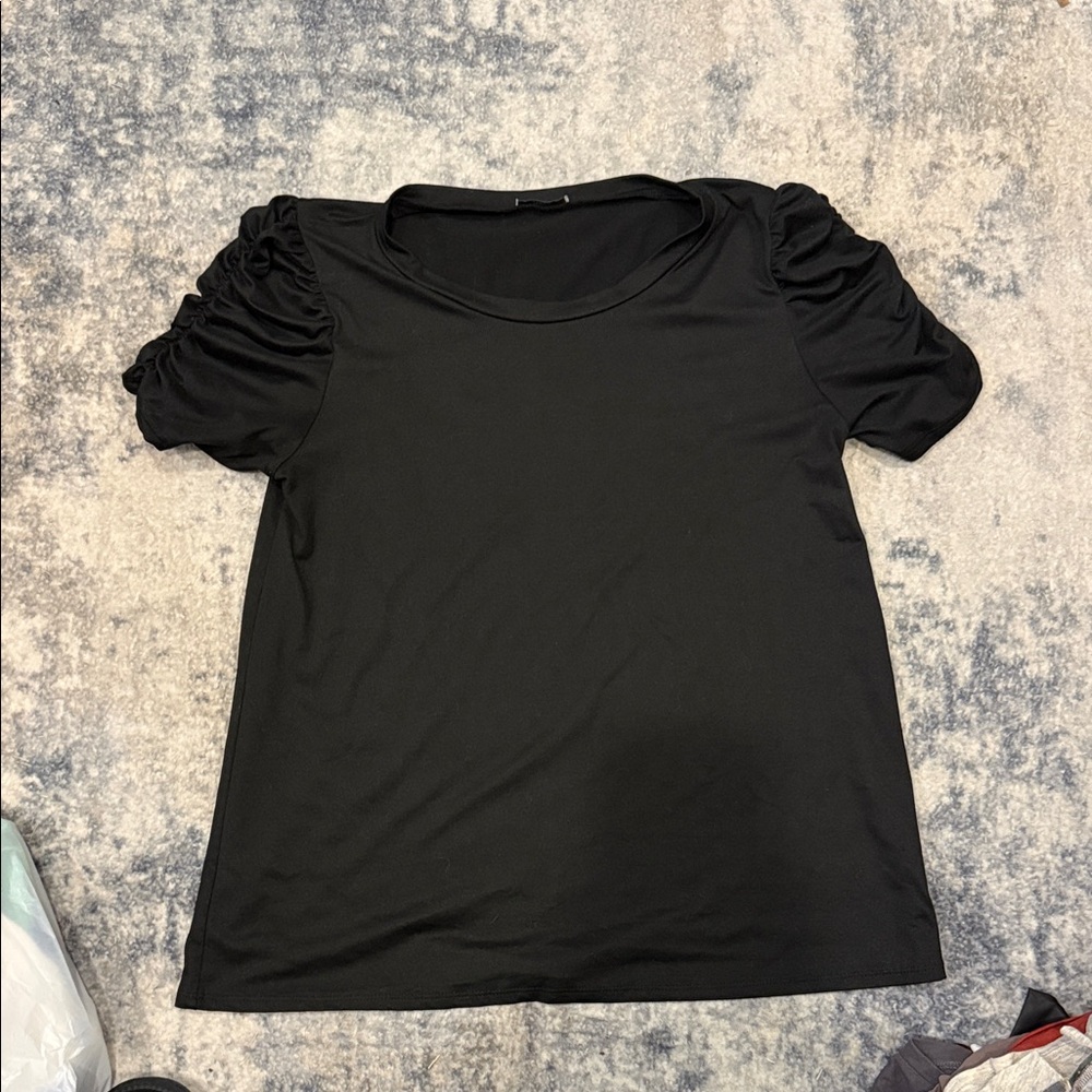 JODIFL Black Short Sleeve Top with Ruched Detail